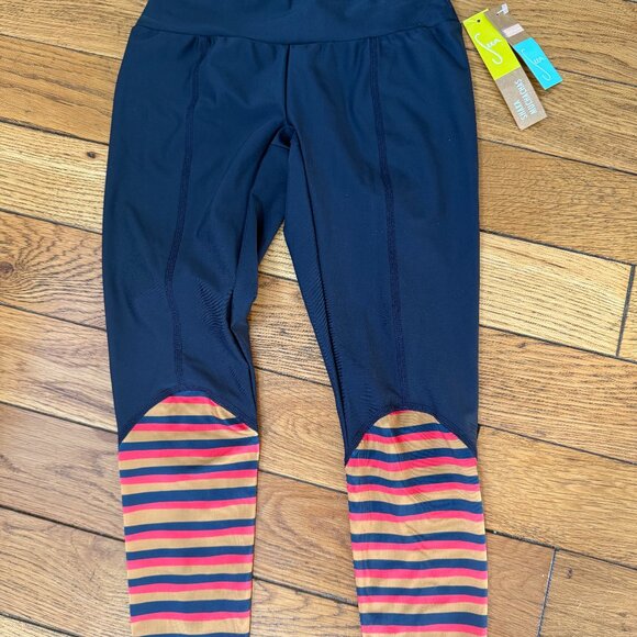 *NWT* Women's SEEA Calafia Surf Leggings - Size X-Small (XS) - Picture 1 of 6